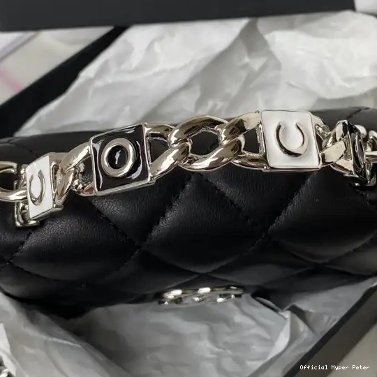 Hyper Peter CHANEL WITH CHAIN CHANELUTCH 0703